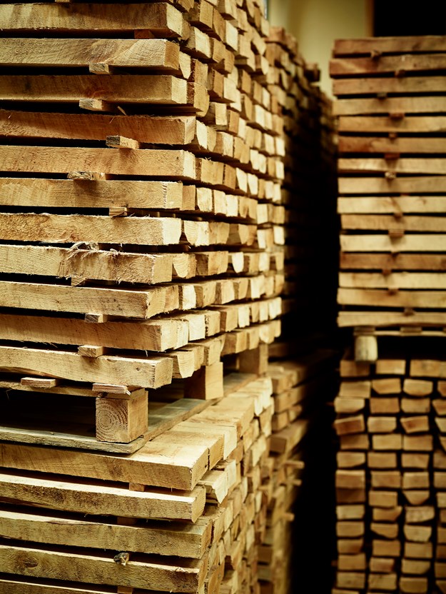 Wood used in smoking  the fish