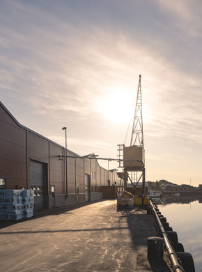 The docks outside of the Lerøy factory in Stamsund